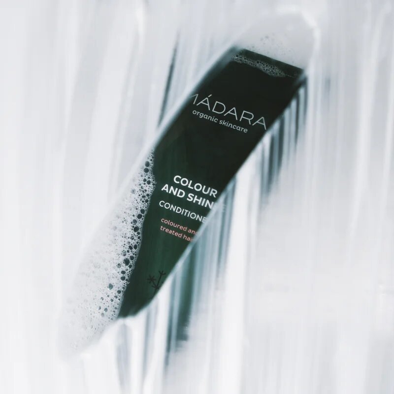 Mádara MÁDARA Colour and Shine rozjasňující a posilující kondicionér pro barvené vlasy 200 ml