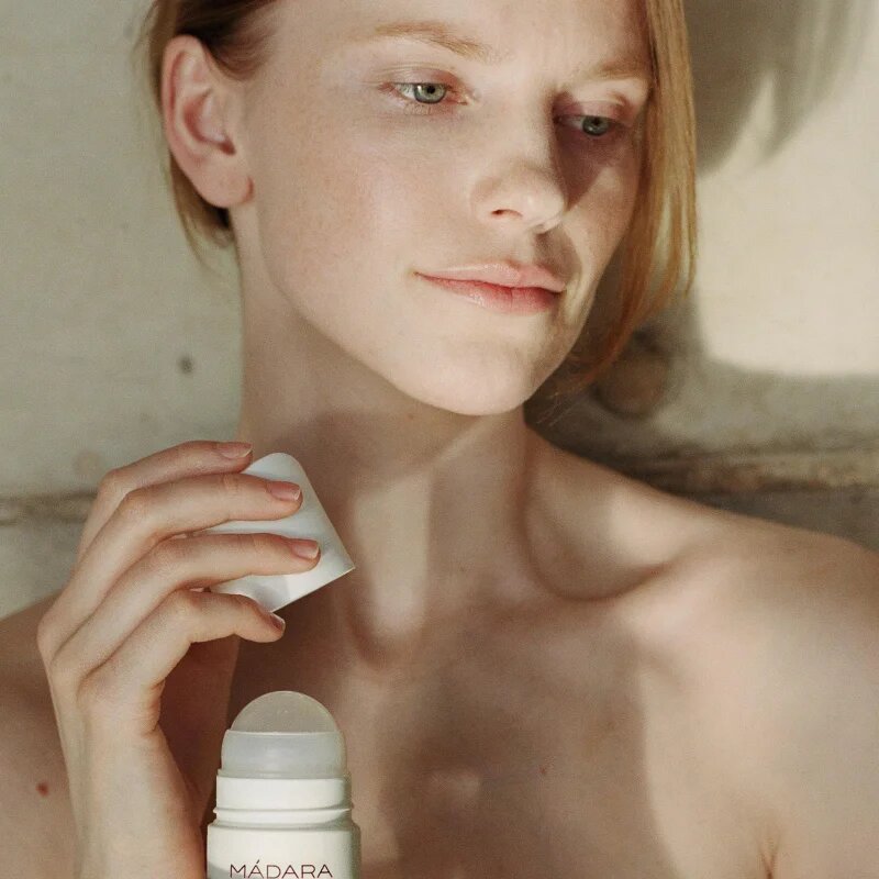 Mádara MÁDARA HERBAL kuličkový deodorant roll-on 50 ml