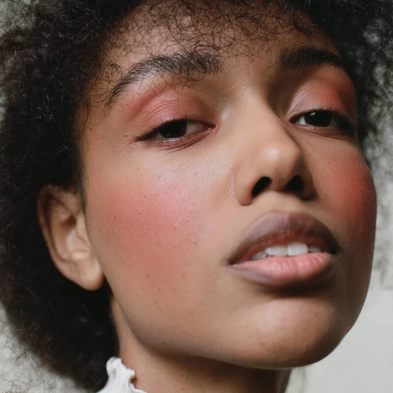 Mádara MÁDARA Magnetic Blush pudrová tvářenka odstín Bare Blossom 6 g