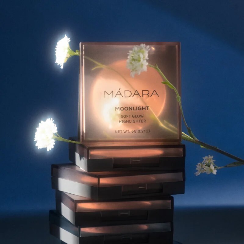 Mádara MÁDARA MOONLIGHT Soft Glow Mineral Highlighter rozjasňovač odstín STARDUST 6 g