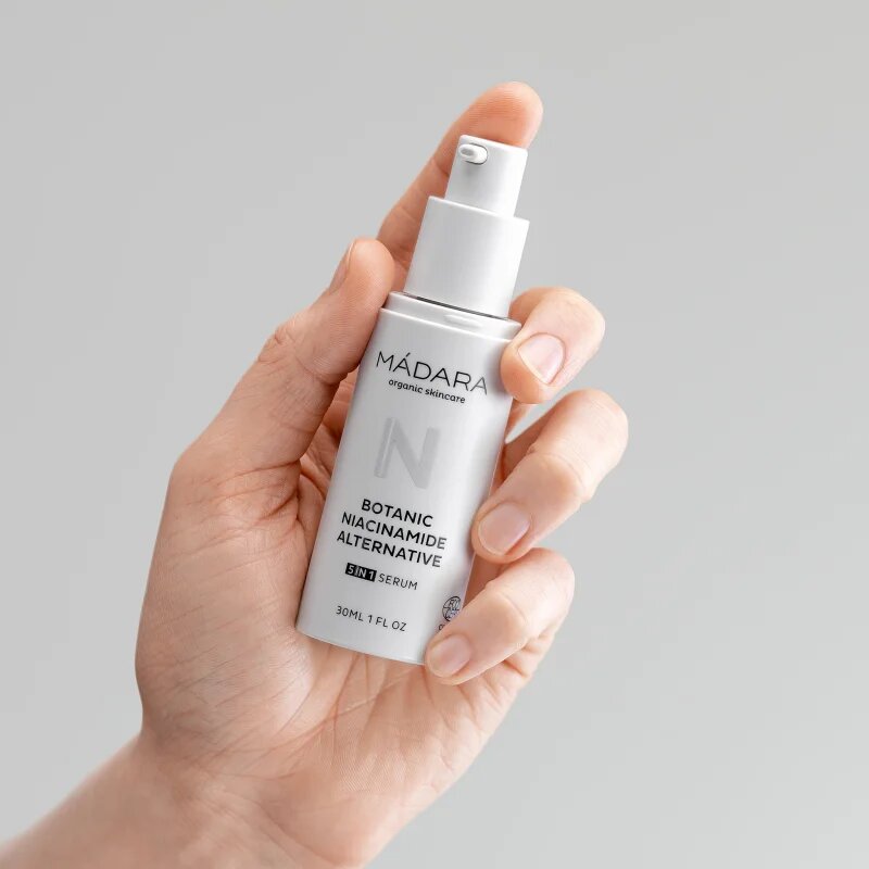 Mádara MÁDARA Niacinamide Alternative pleťové sérum 5 v 1 30 ml