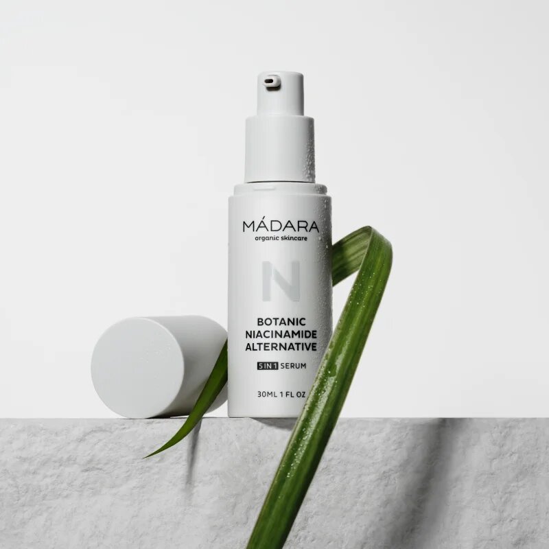 Mádara MÁDARA Niacinamide Alternative pleťové sérum 5 v 1 30 ml
