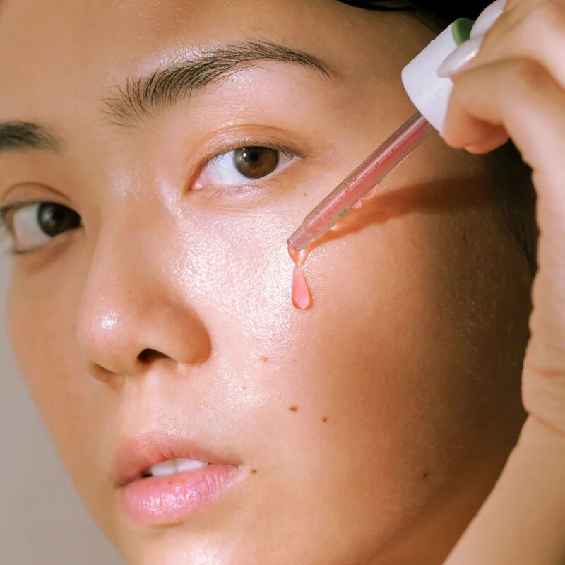 Mádara MÁDARA Peel hyaluronové sérum s peelingovým efektem 30 ml