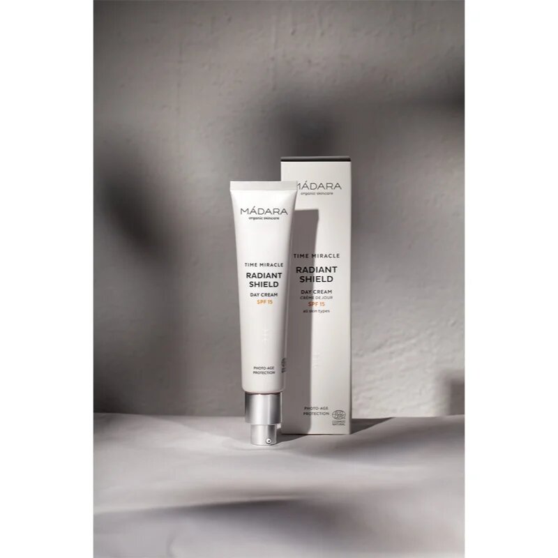 Mádara MÁDARA Time Miracle Radiant Shield rozjasňující ochranný krém SPF 15 40 ml
