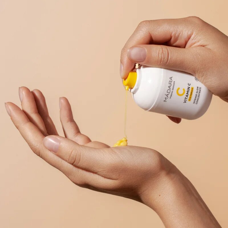 Mádara MÁDARA Vitamin C Intense Glow rozjasňující koncentrát 30 ml