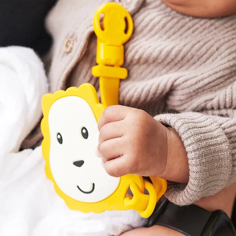 Matchstick Monkey Flat Face Teether & Soother Clip dárková sada pro děti Lion