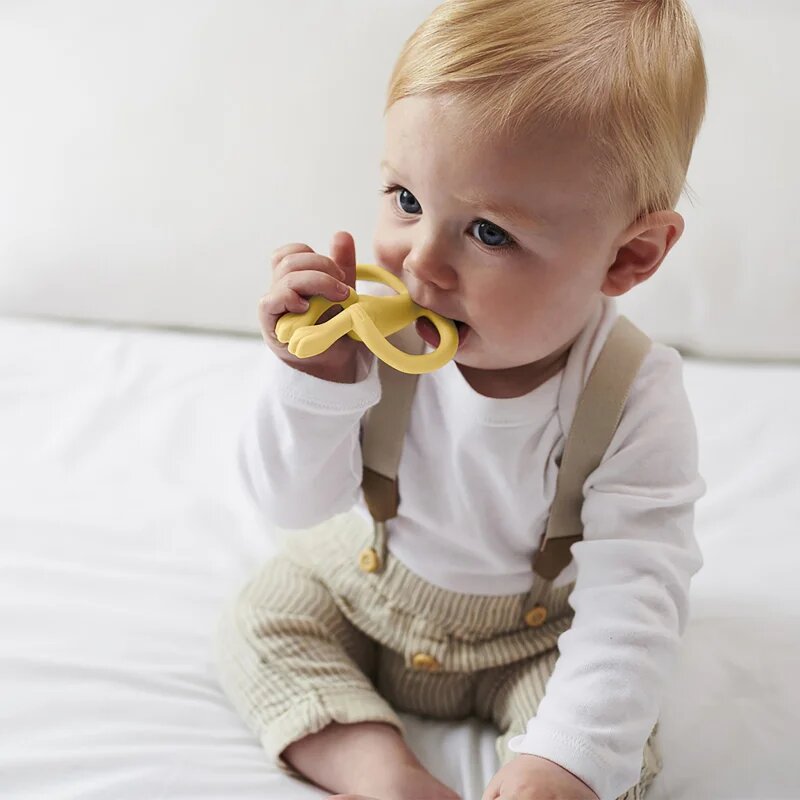 Matchstick Monkey Monkey Teether kousátko s kartáčkem 2 v 1 Yellow 1 ks