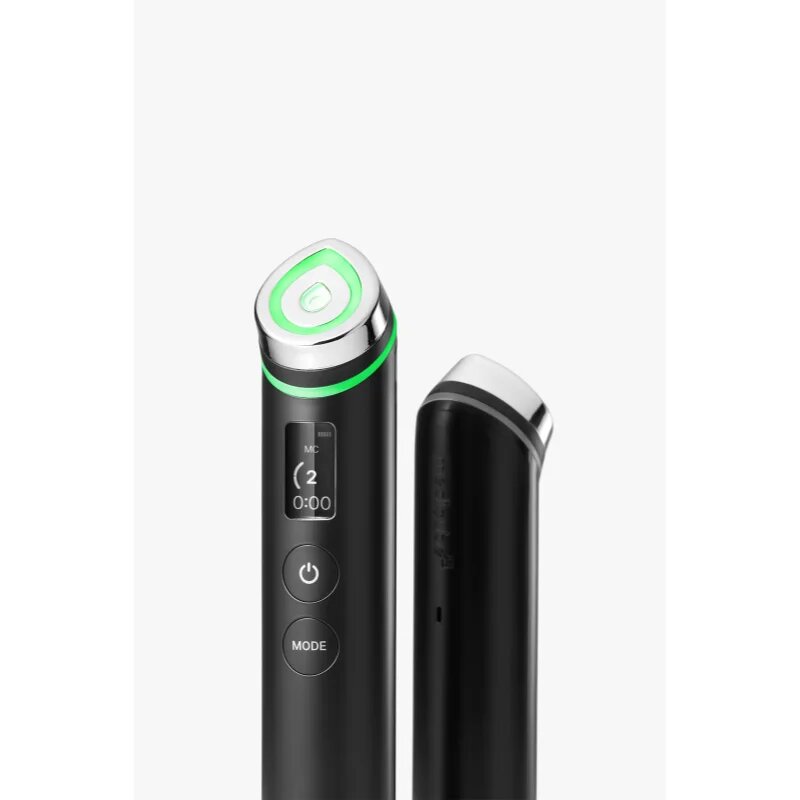 Medicube Age-R Booster Pro multifunkční přístroj pro regeneraci a výživu pleti barva Black 155 g