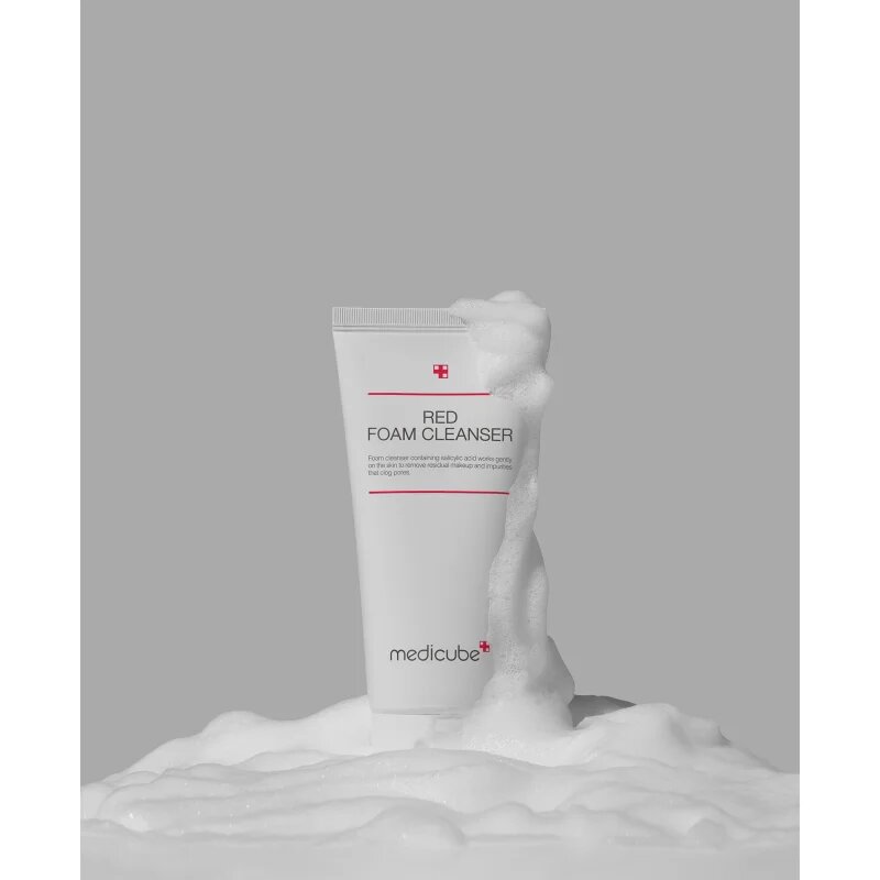 Medicube Red Foam Cleanser hloubkově čisticí pěna se zklidňujícím účinkem 120 ml