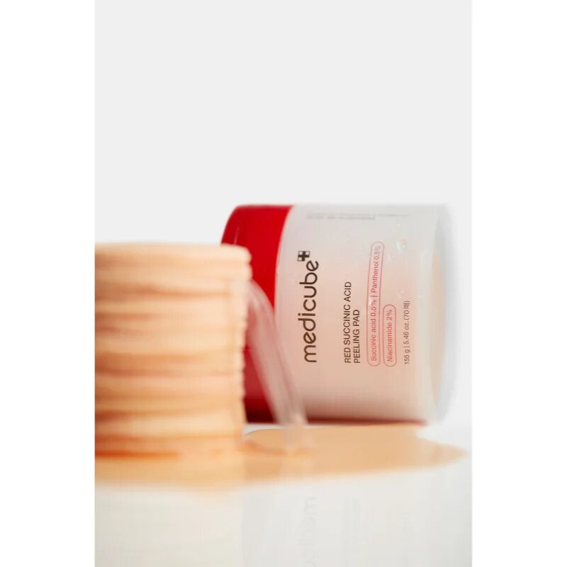 Medicube Red Succinic Acid Peeling Pad exfoliační polštářky pro problematickou pleť 70 ks