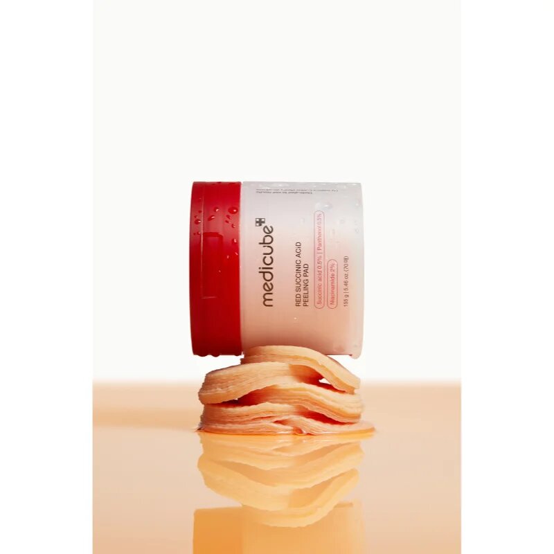 Medicube Red Succinic Acid Peeling Pad exfoliační polštářky pro problematickou pleť 70 ks