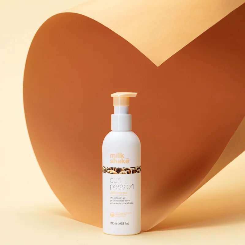 milk_shake® Curl Passion gel pro definici a tvar 200 ml