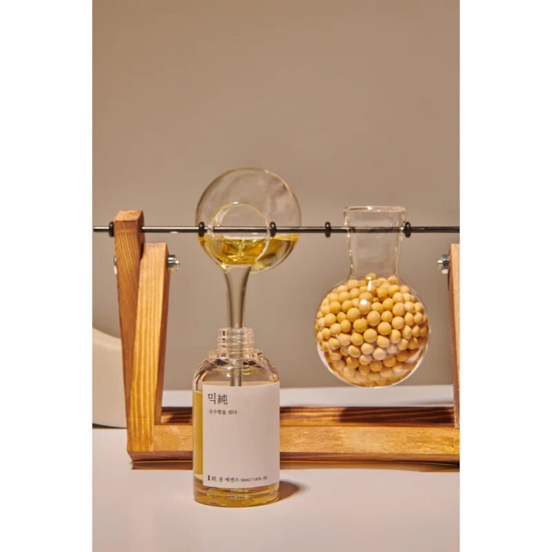 mixsoon Bean obnovující pleťová esence s fermentovanými složkami 50 ml