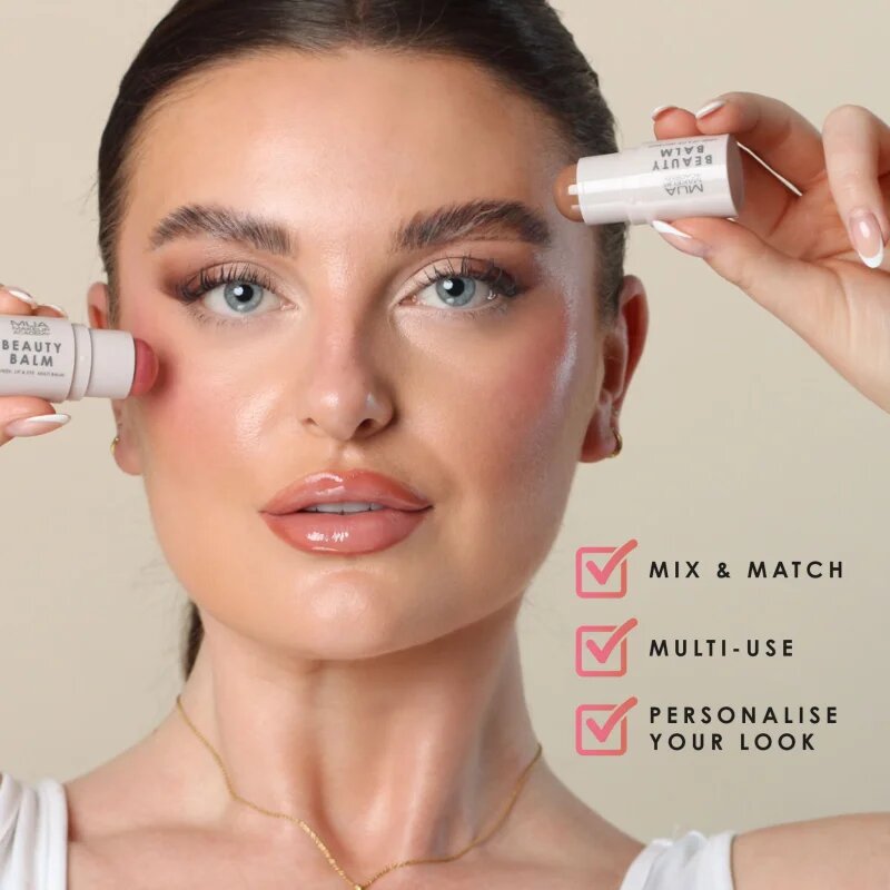 MUA Makeup Academy Beauty Balm krémový rozjasňovač v tyčince odstín Oyster Silk 4 g