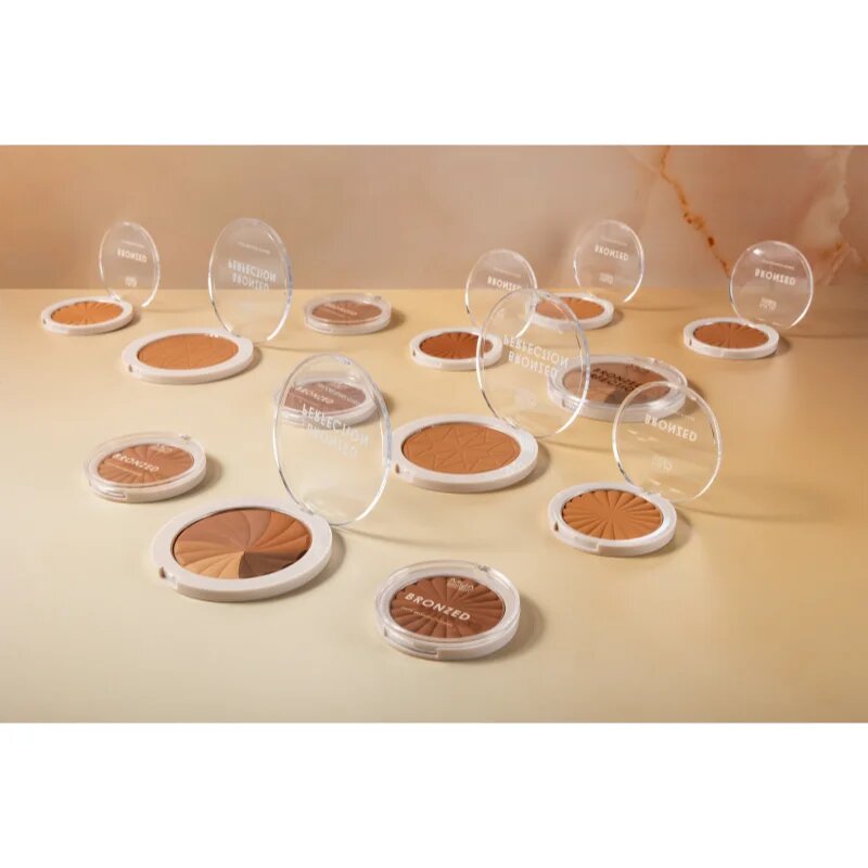 MUA Makeup Academy Bronzed Perfection kompaktní bronzující pudr Golden Dunes 15 g