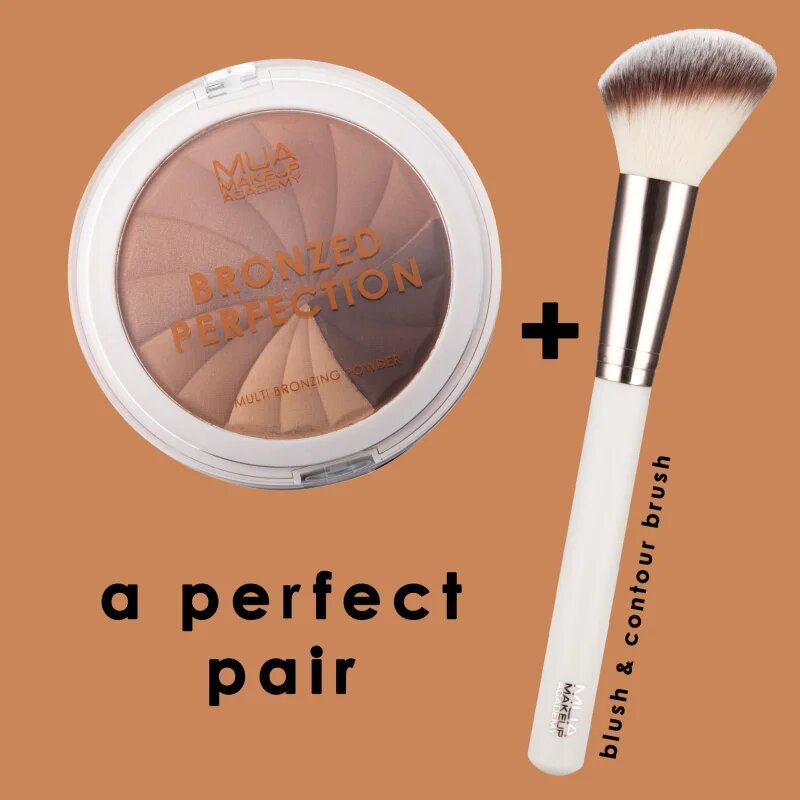 MUA Makeup Academy Brushes Blush & Contour štětec na kontury a tvářenku 1 ks
