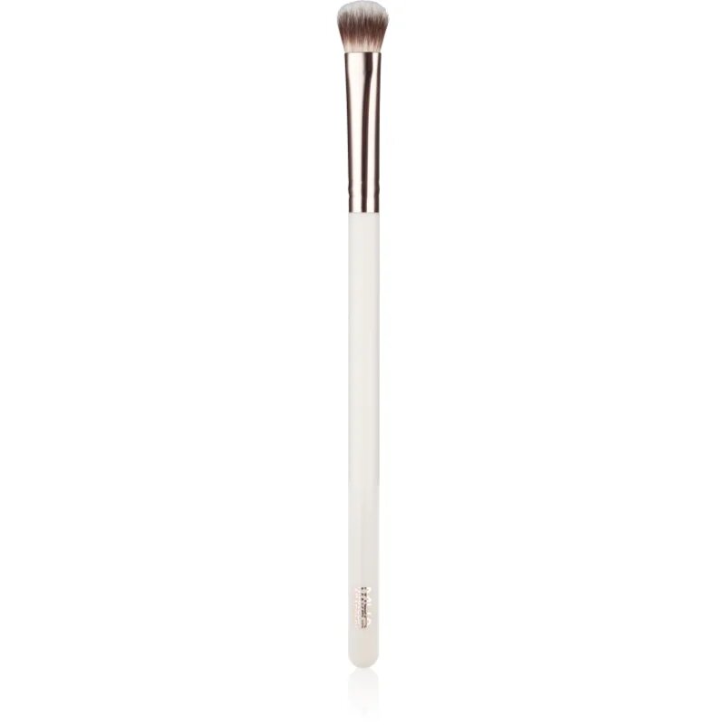 MUA Makeup Academy Brushes Flat Eye Base plochý štětec na oční stíny 1 ks