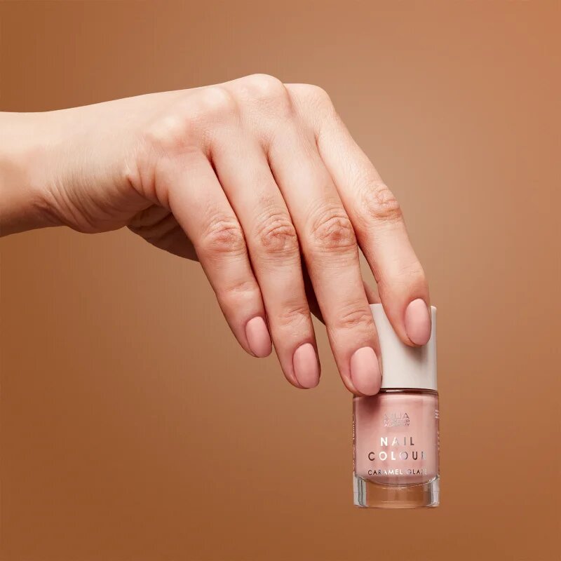 MUA Makeup Academy Nail Colour lak na nehty odstín Caramel Glaze 10 ml