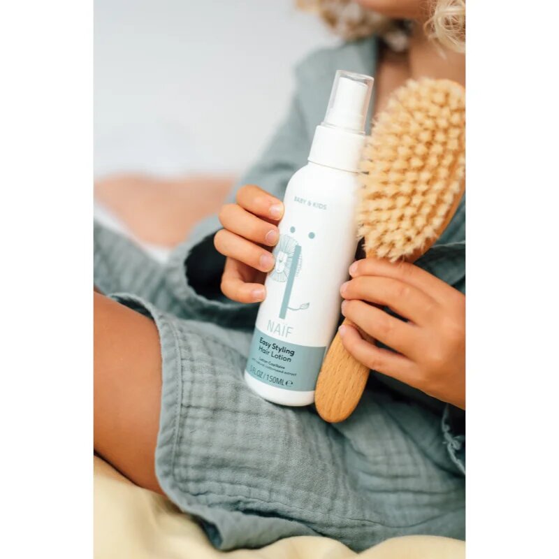 Naif Baby & Kids Hair Lotion bezoplachový vyživujíci kondicionér pro snadné rozčesání vlasů 150 ml