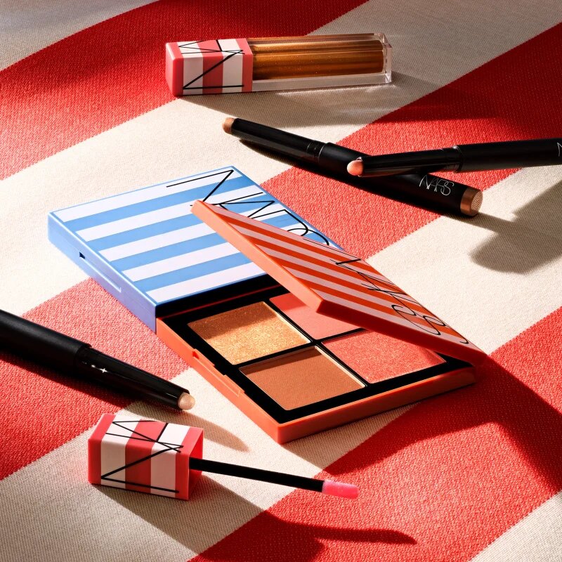 NARS Total Seduction Eyeshadow Stick oční stíny v tužce odstín LIVING SIN 1.6 g