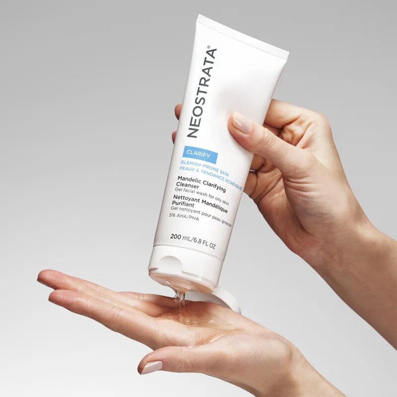 NeoStrata Clarify Mandelic Clarifying Cleanser čisticí gel pro mastnou pleť 200 ml