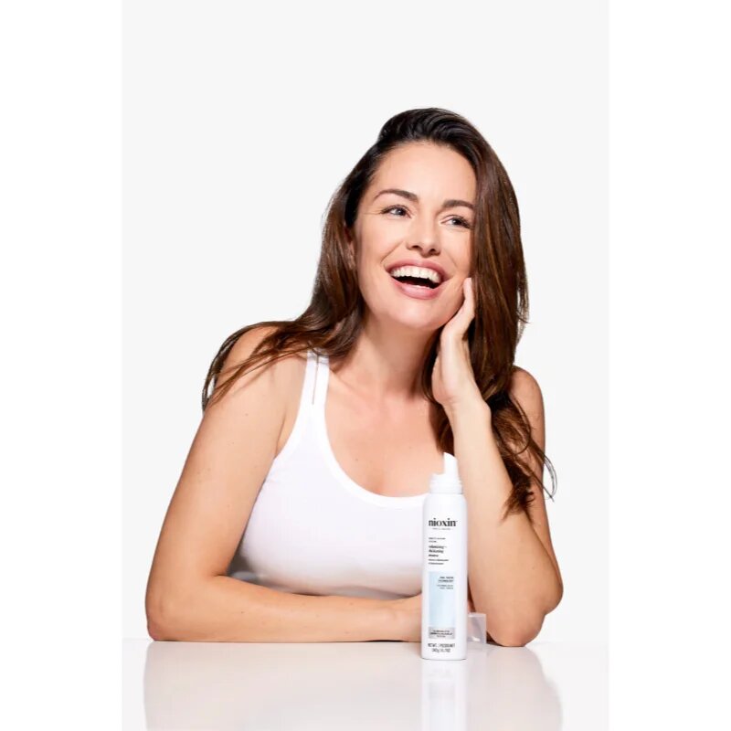 Nioxin Density Defend Styling Volumizing pěnové tužidlo pro objem vlasů 200 ml