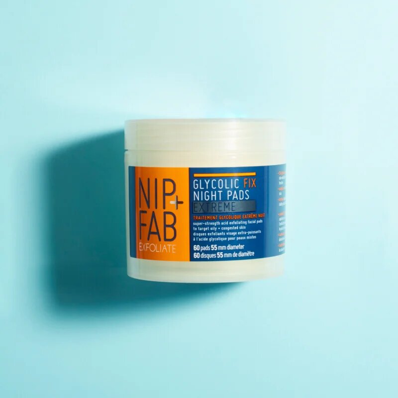 NIP+FAB Glycolic Fix Extreme noční čistící pleťové tampónky 60 ks