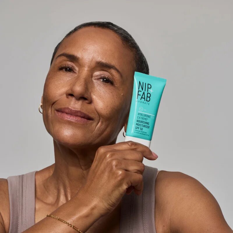 NIP+FAB Hyaluronic Fix Extreme4 hydratační pleťový krém SPF 50 50 ml