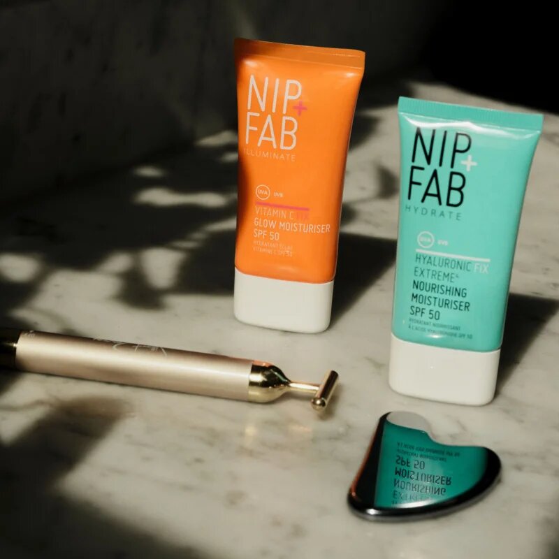 NIP+FAB Hyaluronic Fix Extreme4 hydratační pleťový krém SPF 50 50 ml