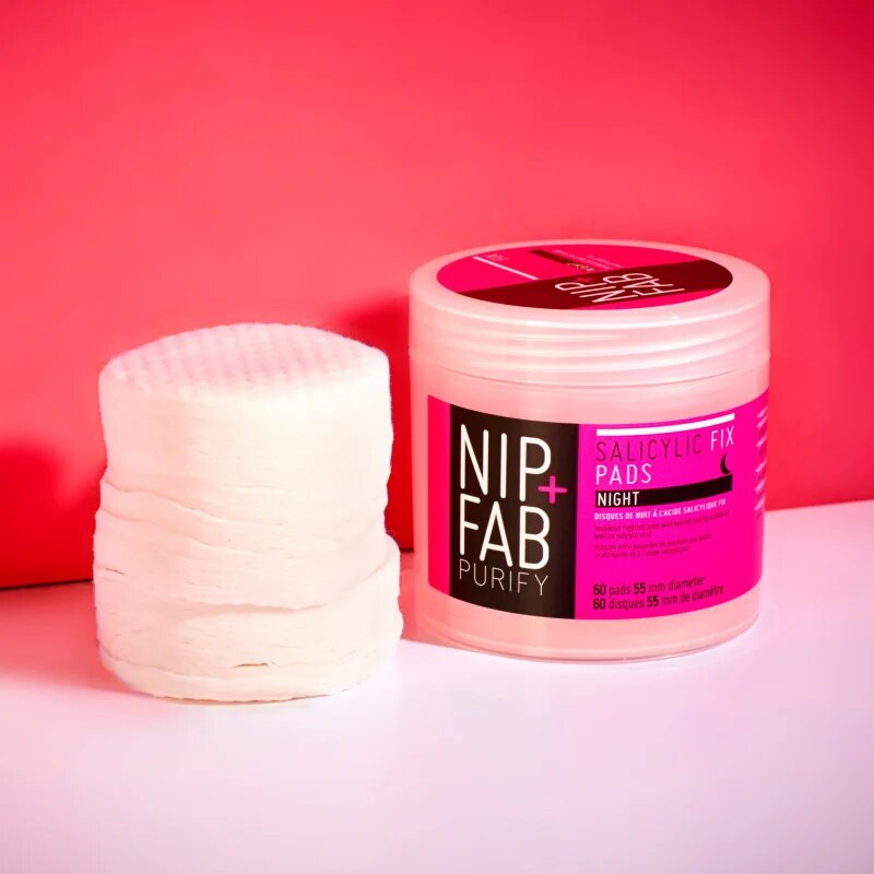 NIP+FAB Salicylic Fix noční čistící pleťové tampónky 60 ks