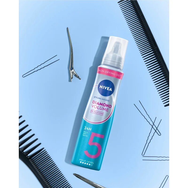 Nivea Diamond Volume pěnové tužidlo pro objem a lesk 150 ml