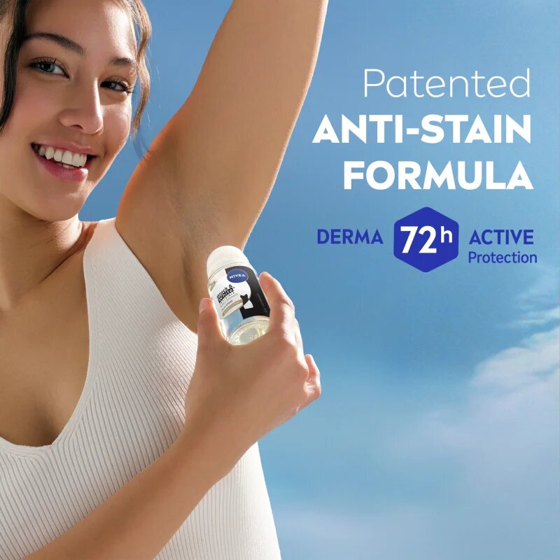 Nivea Invisible Black & White Silky Smooth kuličkový antiperspirant pro ženy 50 ml