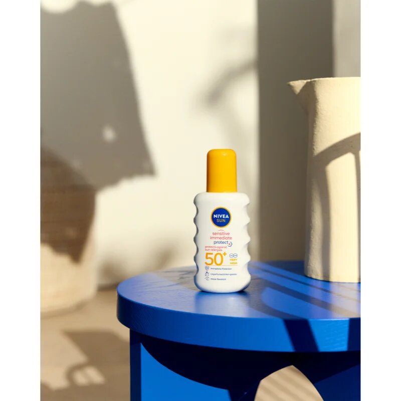 Nivea SUN Sensitive Immediate sprej na opalování Sensitive SPF 50+ 200 ml