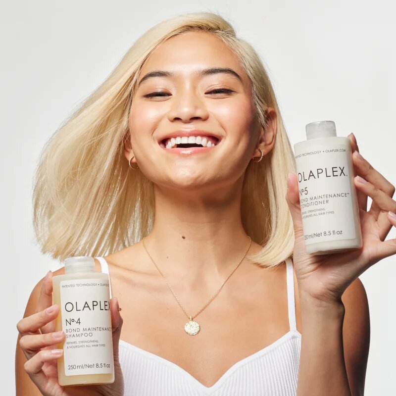 Olaplex N°4 Bond Maintenance Shampoo obnovující šampon pro všechny typy vlasů 250 ml