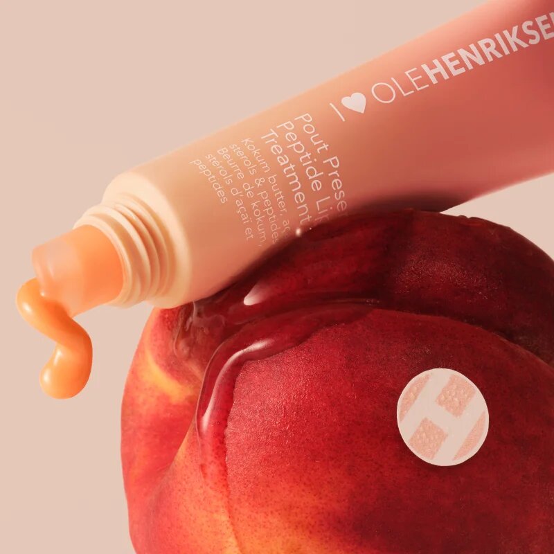 OLEHENRIKSEN Pout Preserve Peptide Lip Treatment hydratační lesk na rty odstín Peach Glaze 12 ml