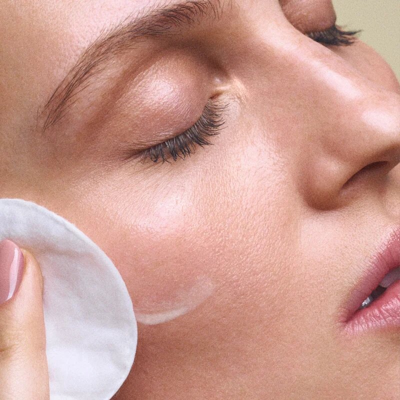 Omorovicza Hydro-Mineral Acid Milk Toner jemné pleťové tonikum s exfoliačním účinkem 100 ml