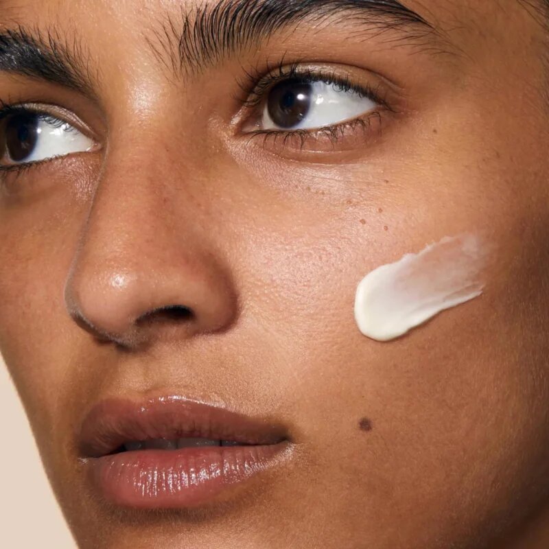 Omorovicza Hydro-Mineral Cushioning Day Cream omlazující denní krém pro všechny typy pleti 50 ml