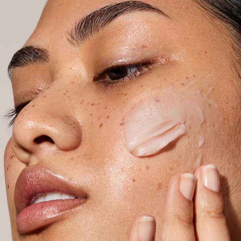 Omorovicza Queen Cream denní krém pro obnovu pevnosti pleti s matným efektem 30 ml