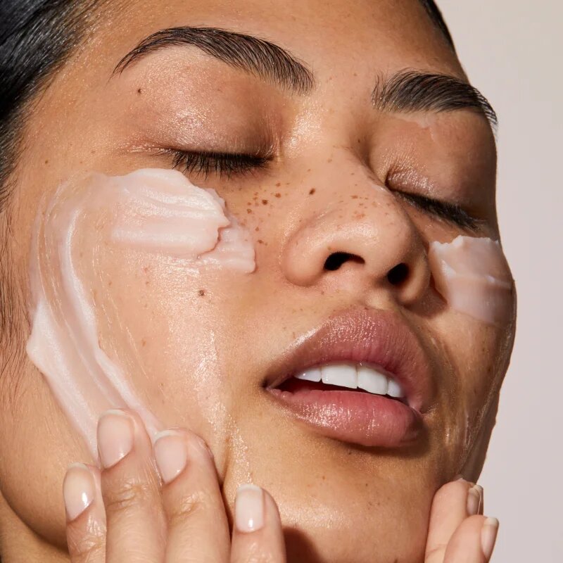 Omorovicza Queen Cream denní krém pro obnovu pevnosti pleti s matným efektem 30 ml