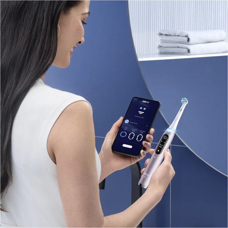 Oral-B iO 9 elektrický zubní kartáček s nabíjecím pouzdrem Rose Quartz 1 ks