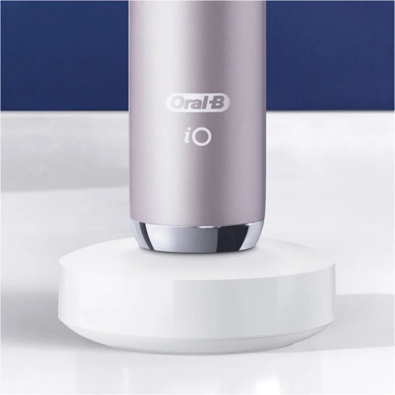 Oral-B iO 9 elektrický zubní kartáček s nabíjecím pouzdrem Rose Quartz 1 ks