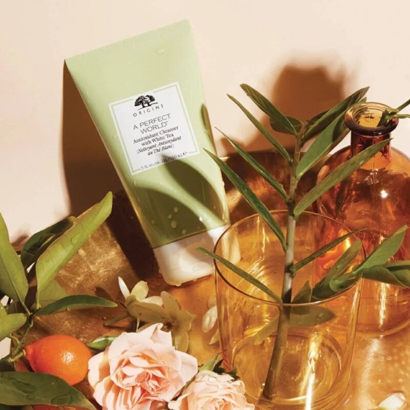 Origins A Perfect World™ Antioxidant Cleanser With White Tea pěnivý čisticí gel 150 ml