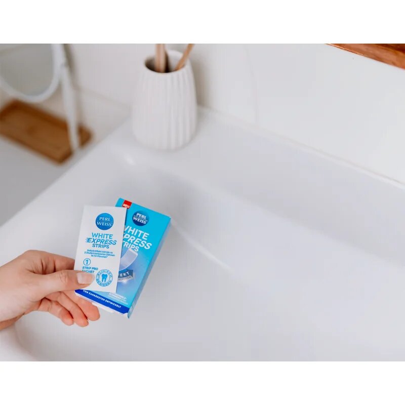 Perl Weiss White Strips Express bělicí pásky 4 ks