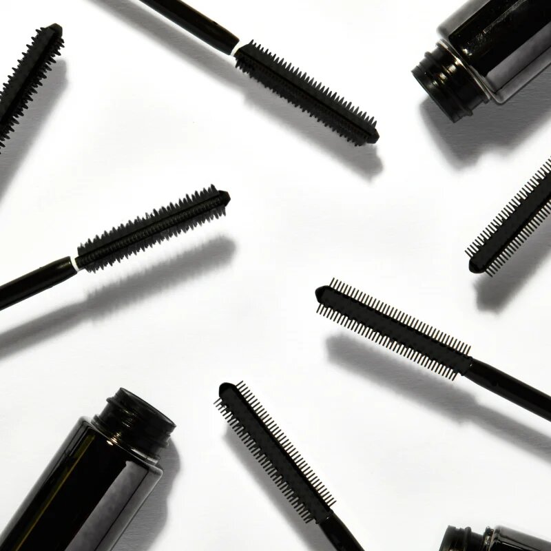 Perricone MD No Makeup Mascara řasenka pro prodloužení a zvětšení objemu řas odstín Soft Black 8 g