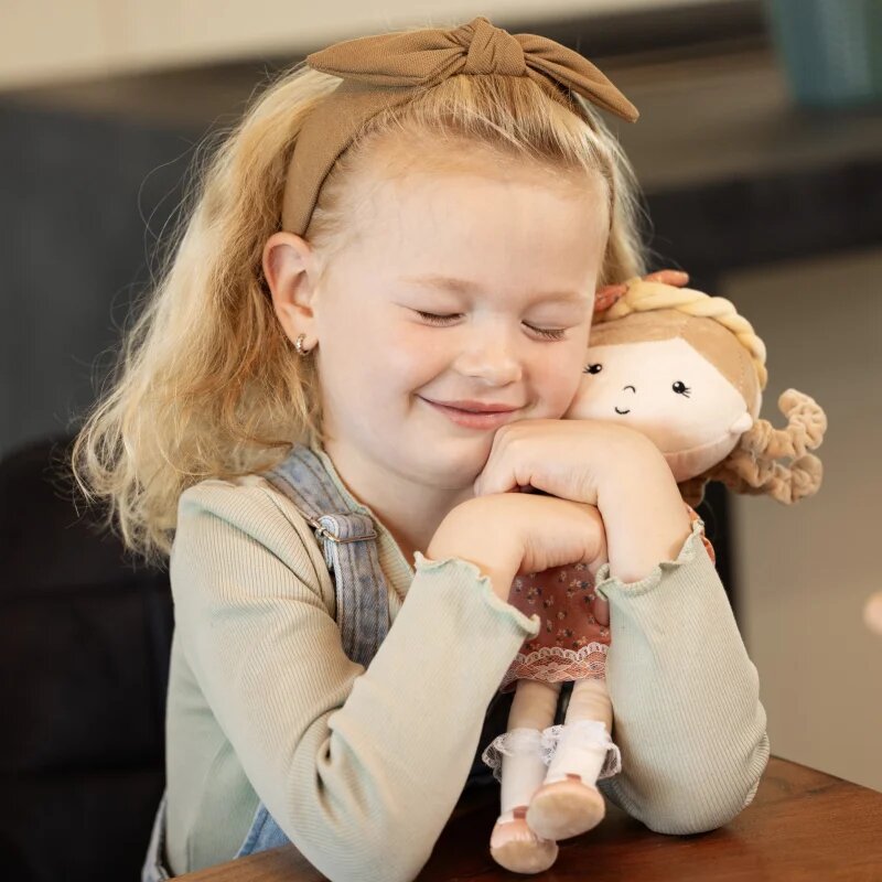 Petite&Mars Cuddly Toy Sophie panenka 35 cm