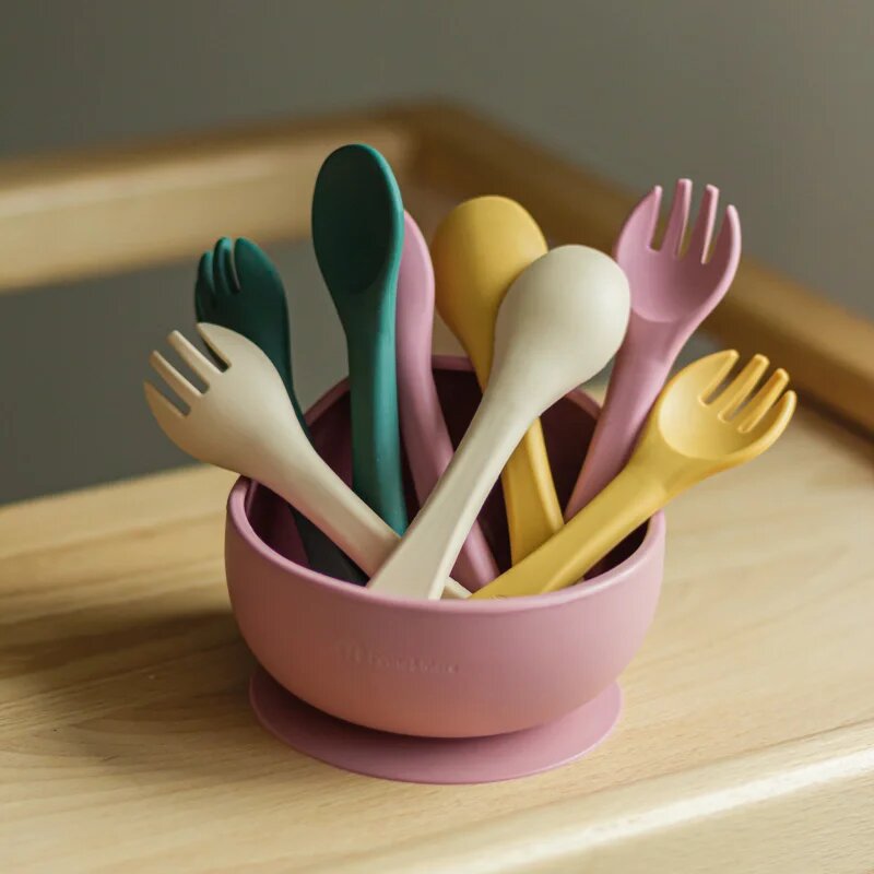Petite&Mars Take&Match Silicone Bowl miska s přísavkou Dusty Rose 6 m+ 360 ml