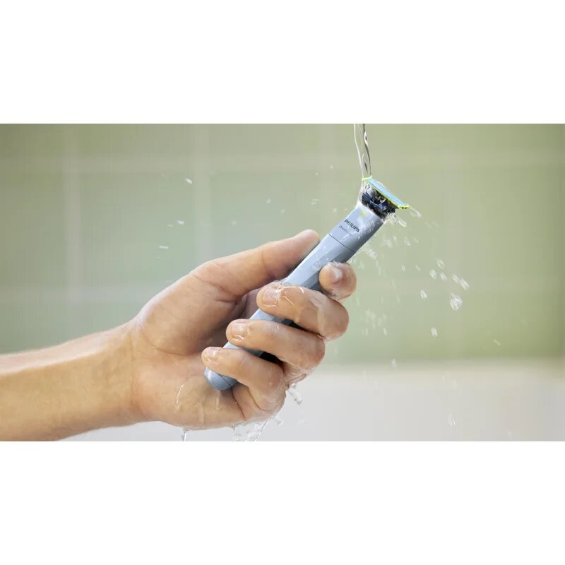 Philips OneBlade First Shave QP1324/30 holicí strojek na vousy 1 ks