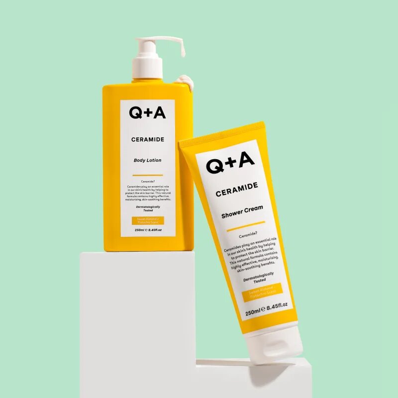 Q+A Ceramide sprchový krém pro posílení kožní bariéry vůně Sweet Almond + Pistachio 250 ml