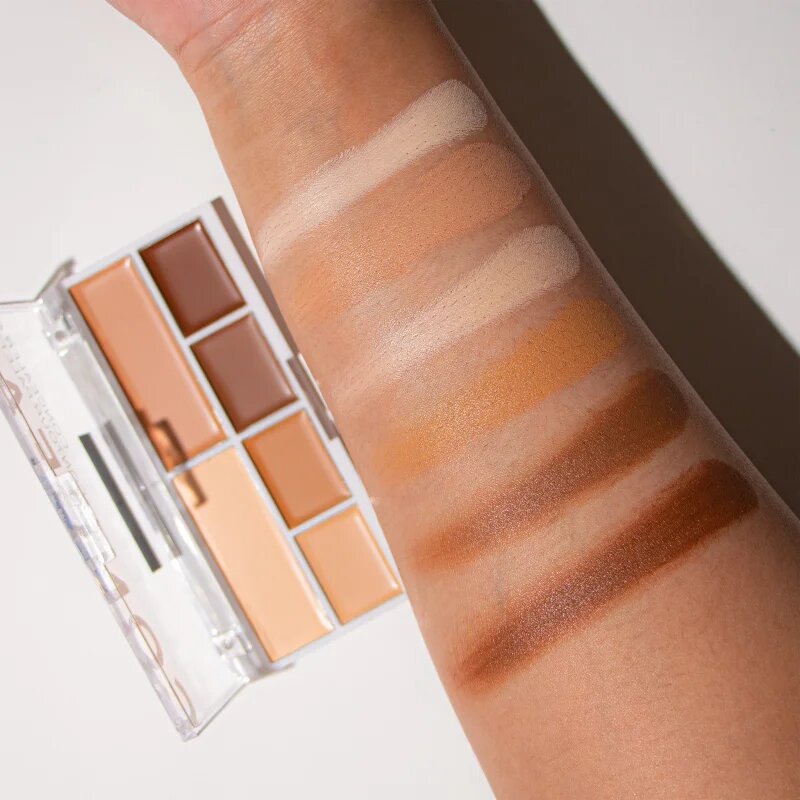 Revolution Relove Conceal Me paleta korektorů odstín Medium 28 g