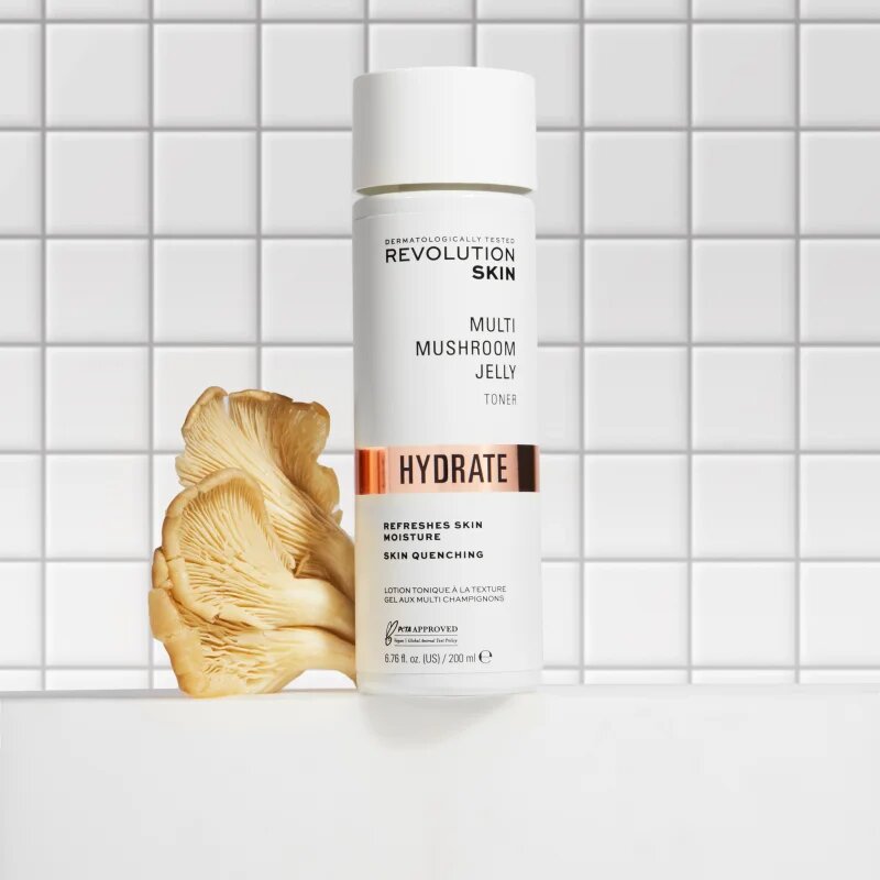 Revolution Skincare Multi Mushroom hydratační a vyživující tonikum 200 ml